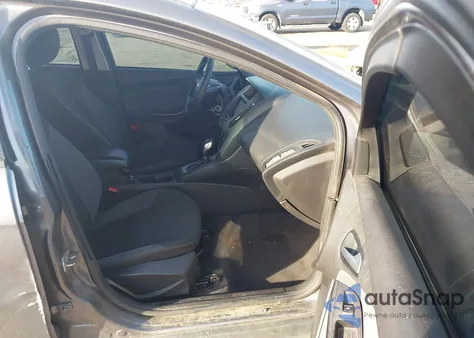 2014 Ford Focus Se z USA, uszkodzony, nr VIN 1FADP3K26EL432519